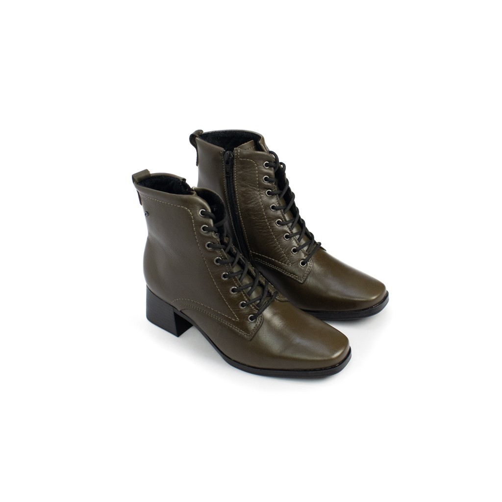 Bota Cano Curto em Couro Pegada Feminino