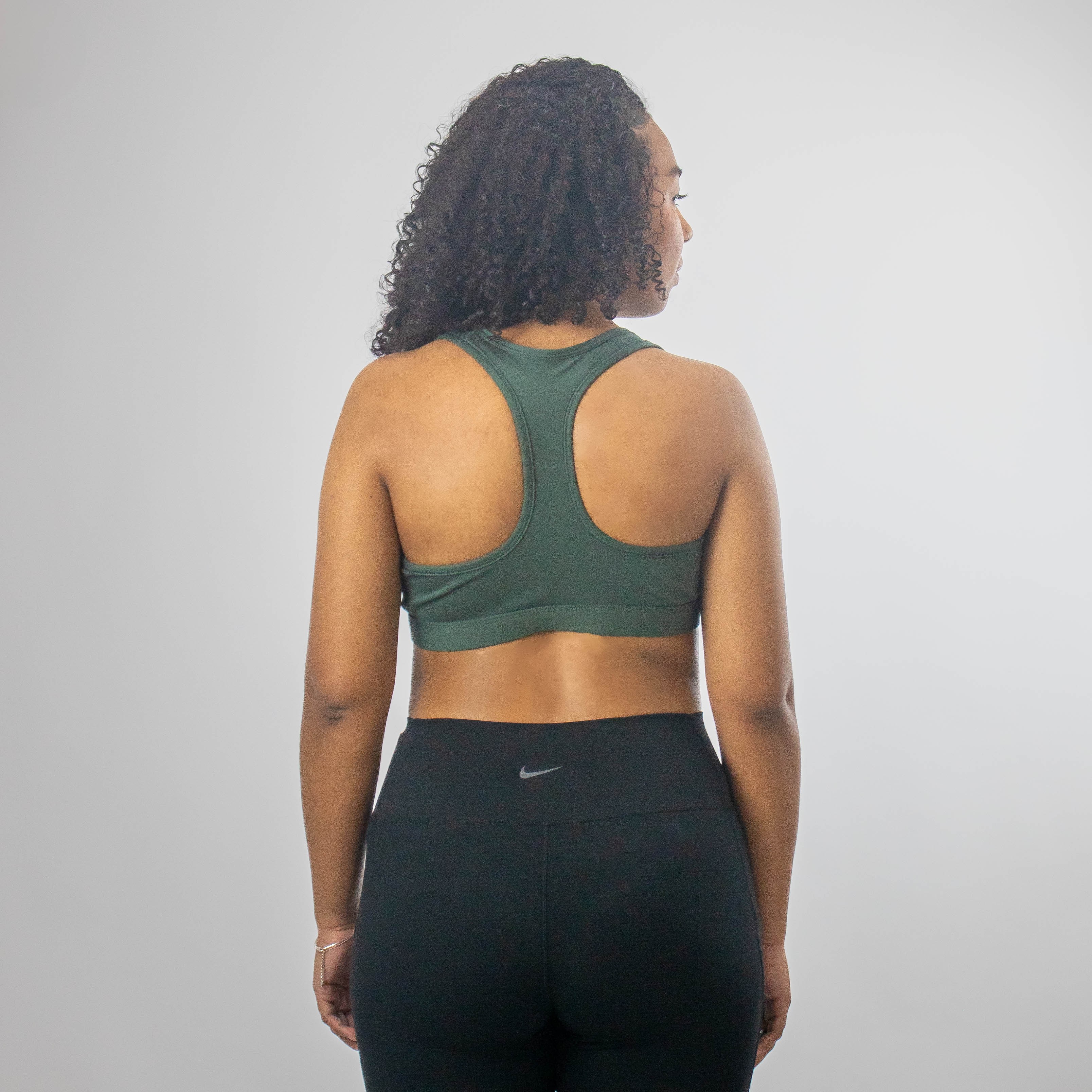 Top com Bojo Swoosh Nike Feminino