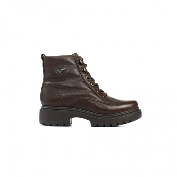Bota Cano Curto em Couro Pegada Feminino