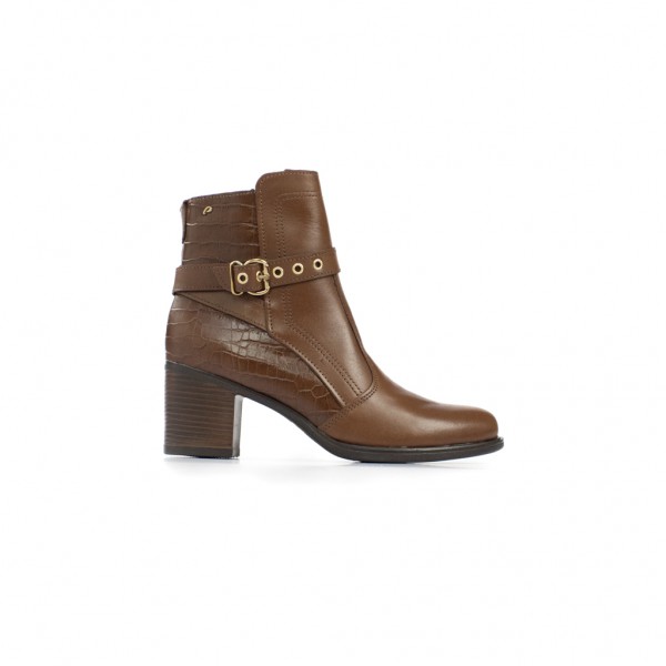 Bota Cano Curto em Couro Pegada Feminino