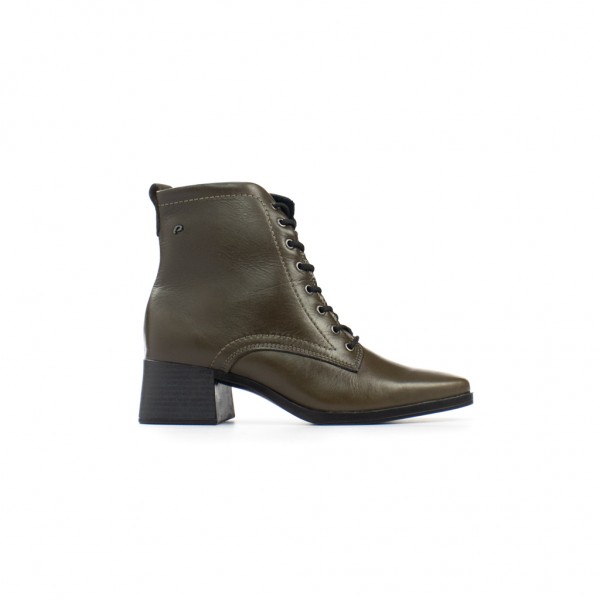 Bota Cano Curto em Couro Pegada Feminino