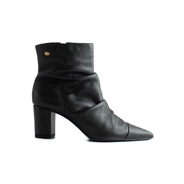 Bota Cano Curto em Couro 365 Soft Feminino
